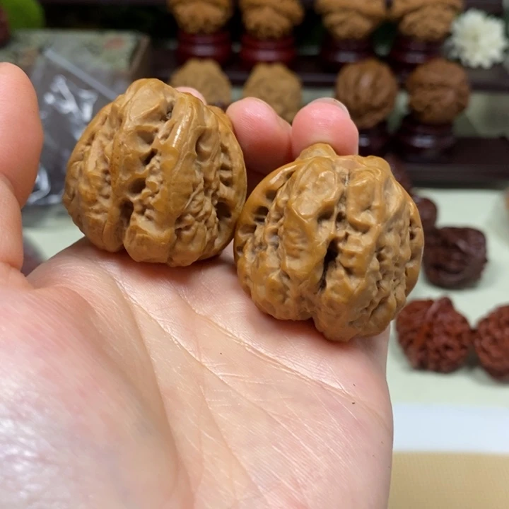 玫***瑰吊坠文玩核桃蛤蟆头
