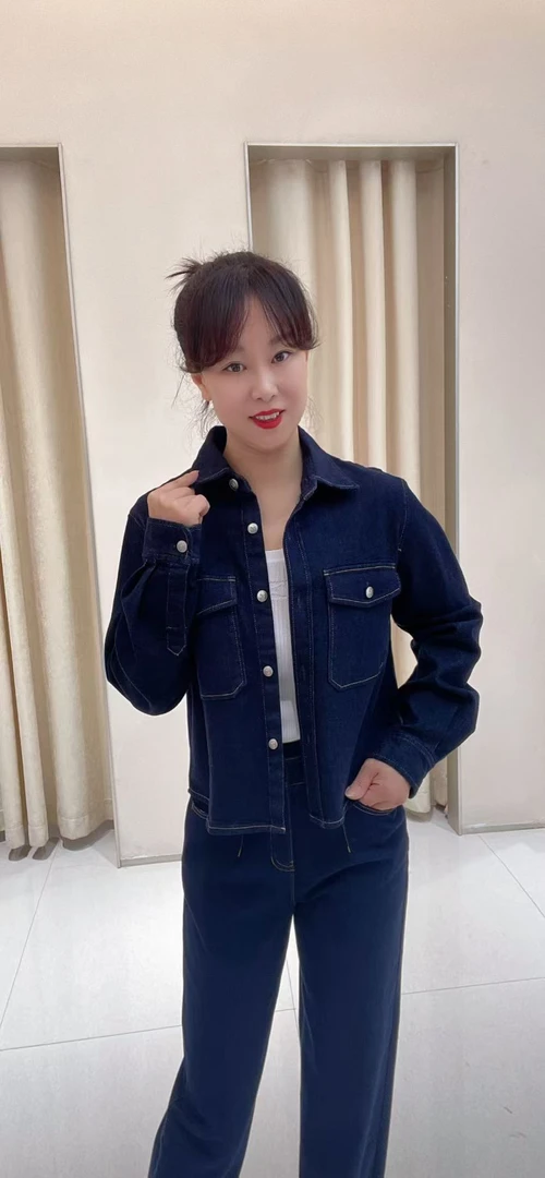 迪家时尚蓝色牛仔外套