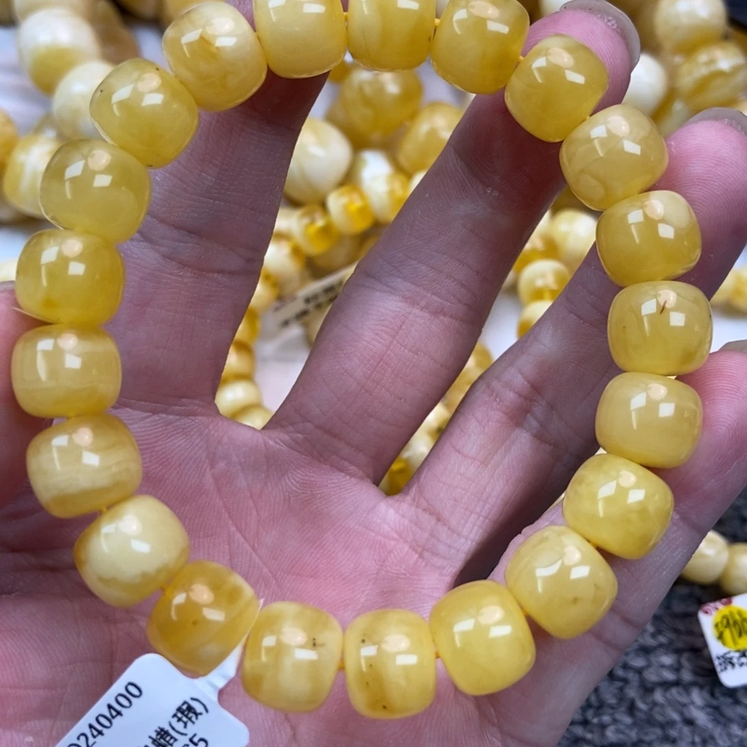 琥珀未镶嵌珠宝奇石22