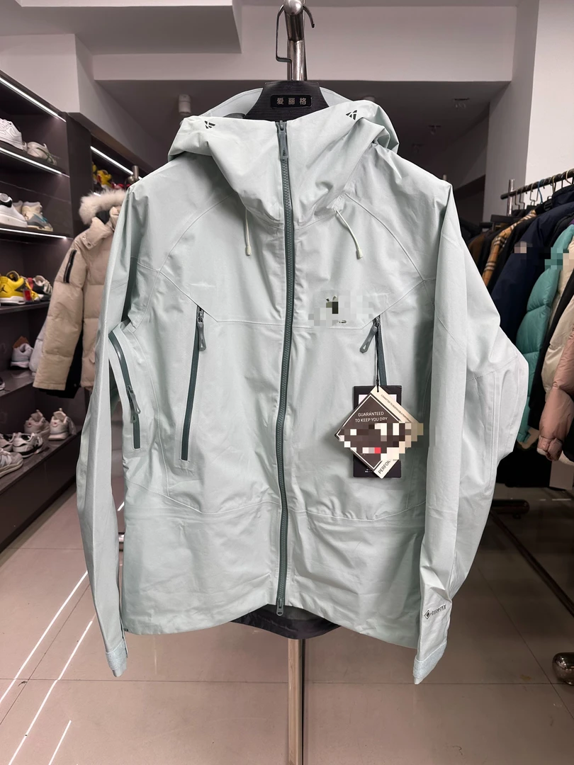 轻量防风防水透汽冲锋衣适合户外登山徒步运动男女款