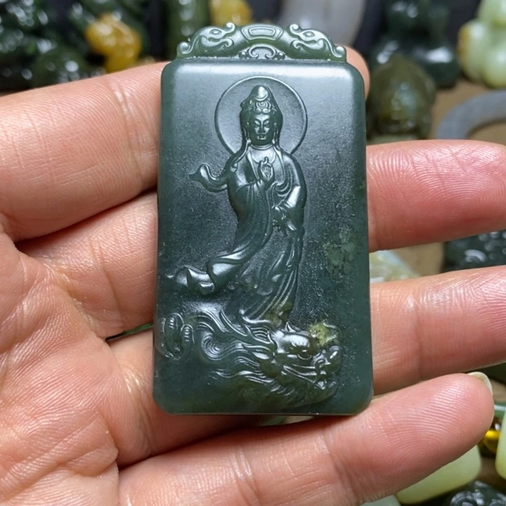 和田玉未镶嵌颈饰