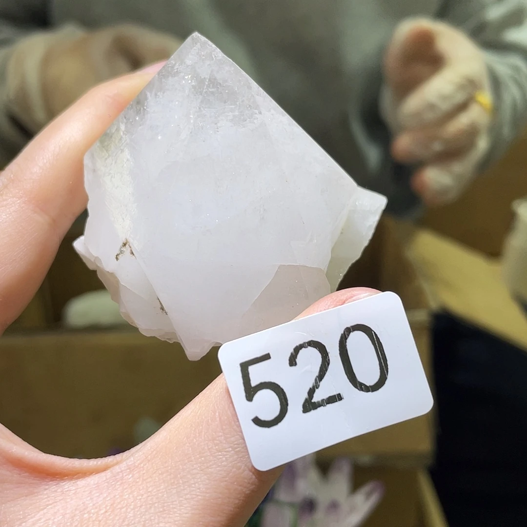 珠宝半成品水晶未镶嵌