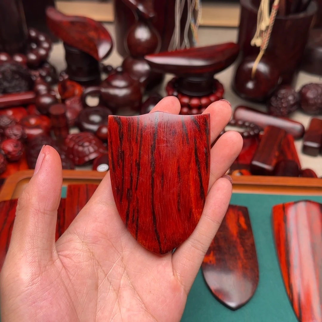 N***、檀香紫檀（小叶紫檀）