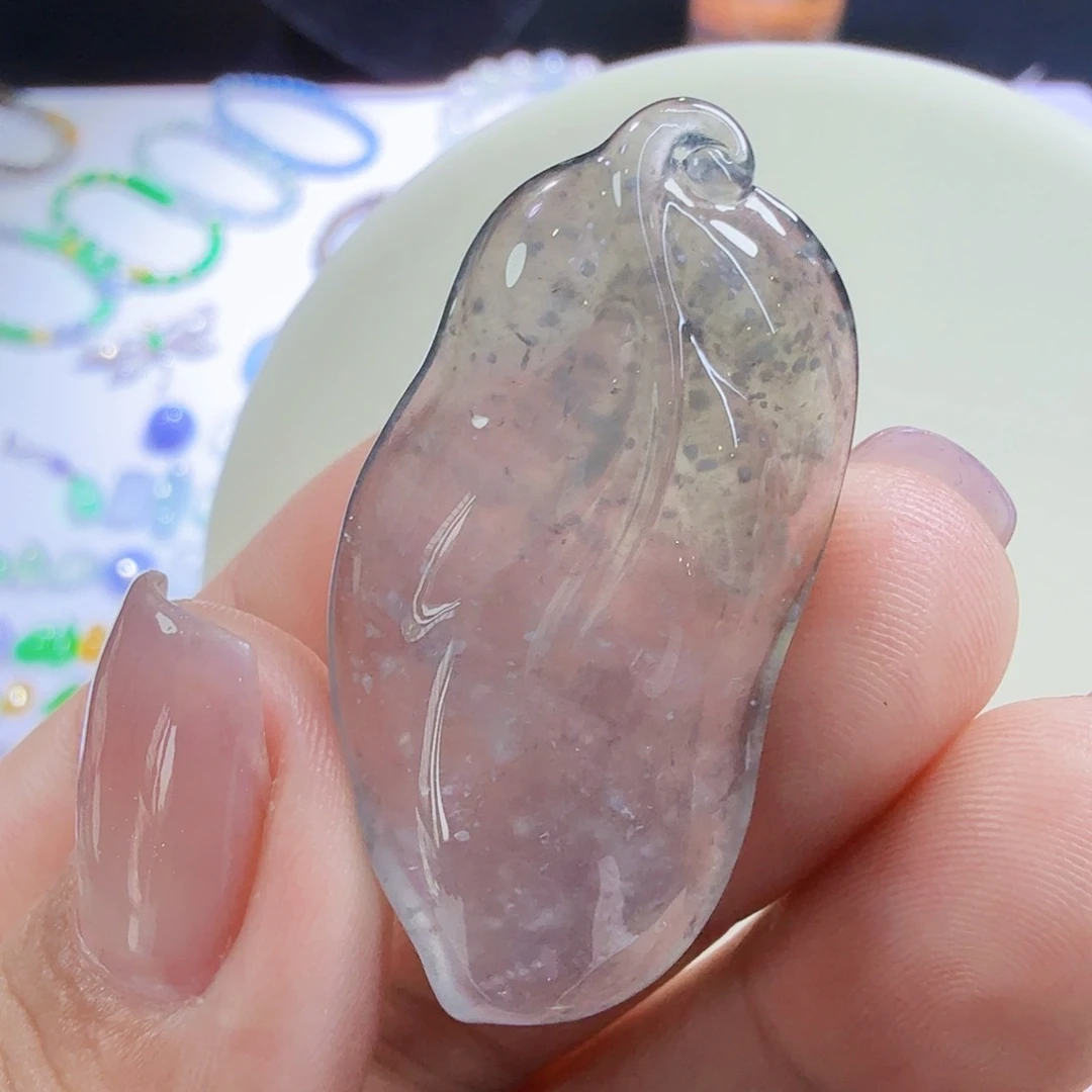 翡翠未镶嵌颈饰裸石