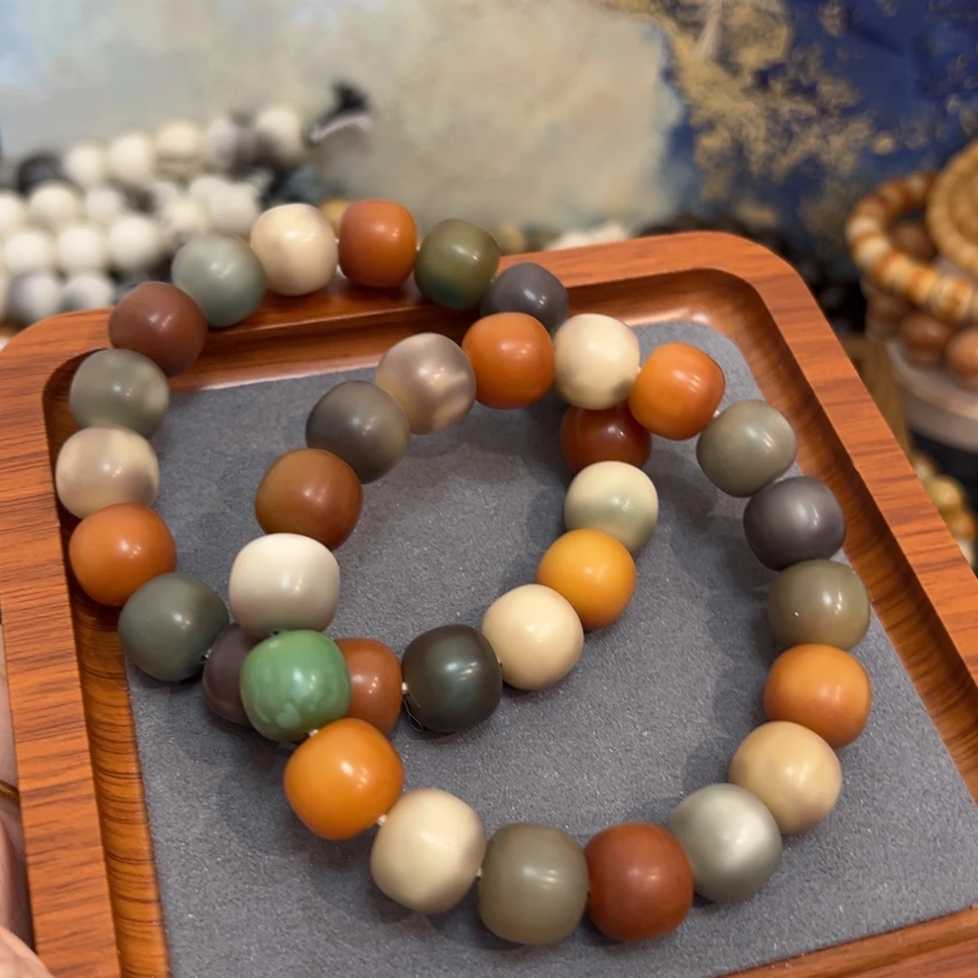 吊坠菩提根/象牙果秋山图卡14