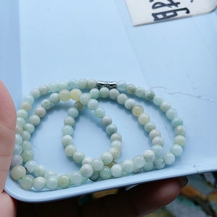 颈饰足铂镶嵌翡翠翡翠