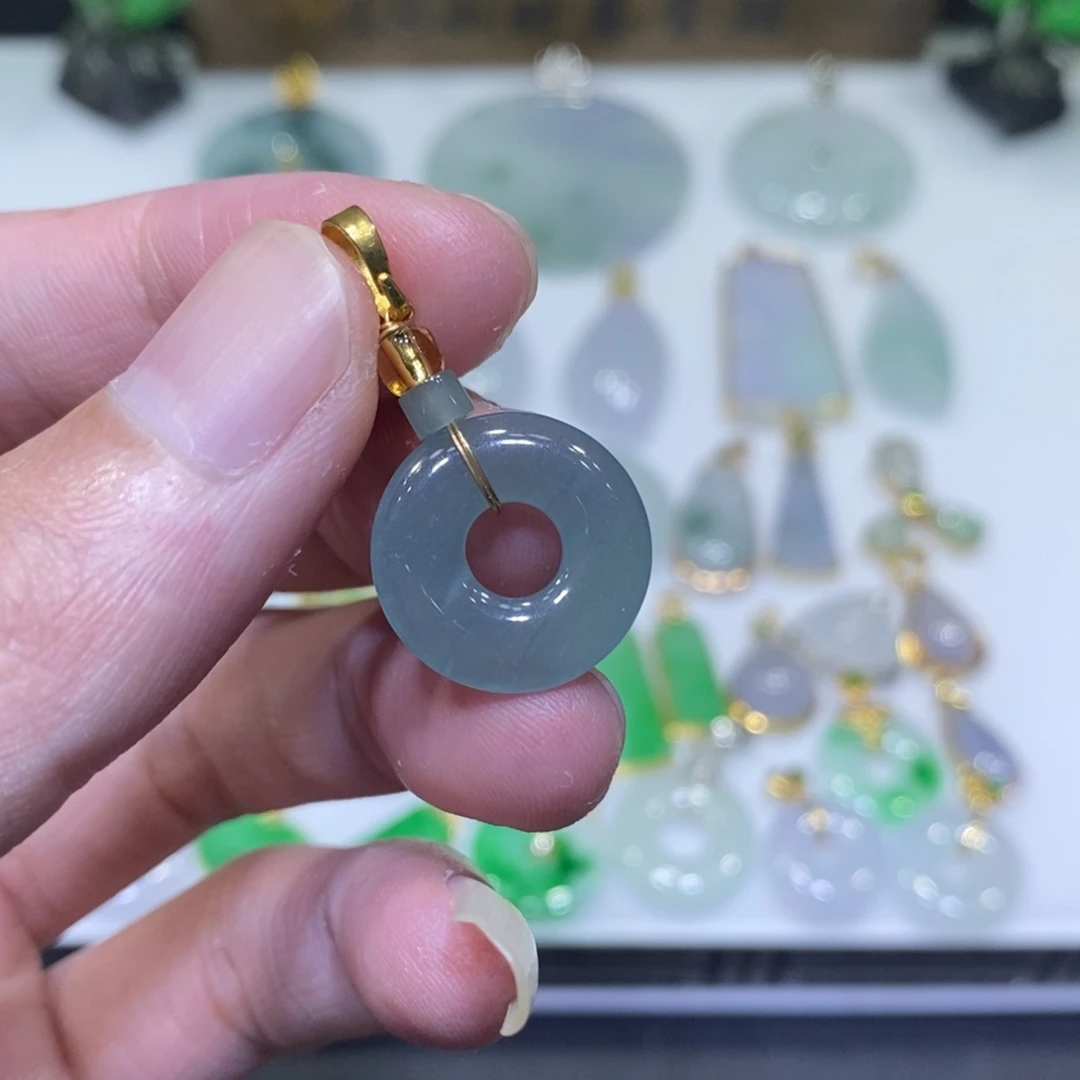 翡翠未镶嵌吊坠(不含链)