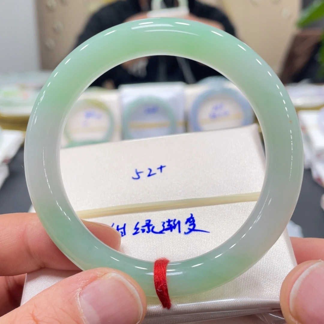 未镶嵌手镯翡翠翡翠