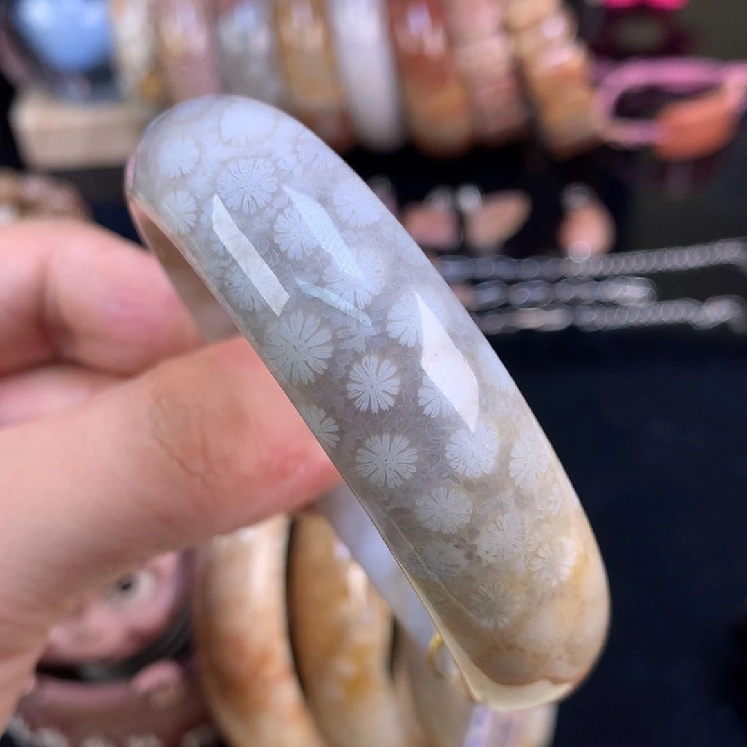 【闪购商品】颈饰未镶嵌硅化珊瑚（珊瑚玉）72号56.6圈雏菊皮花