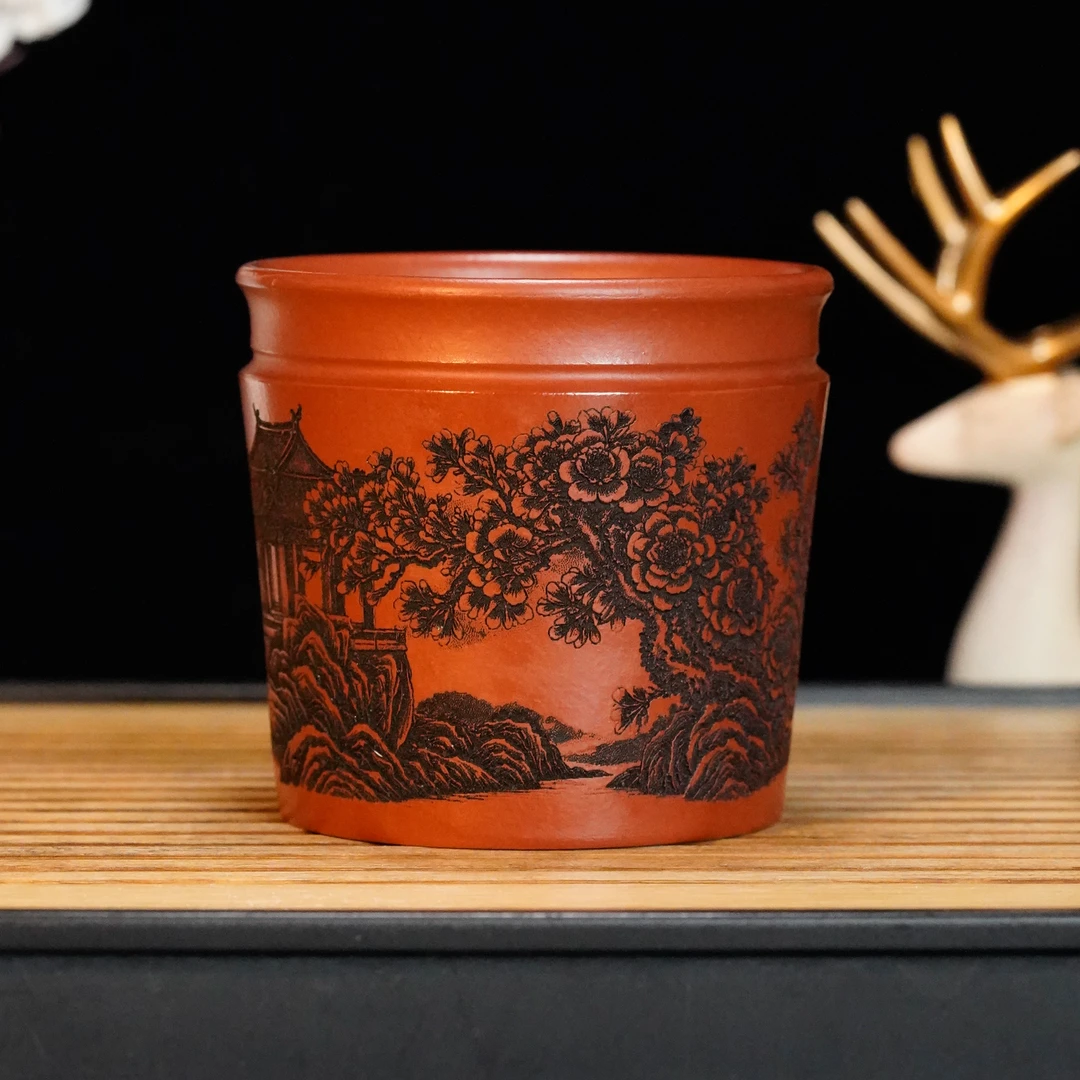 GS15-033  宜兴手工紫砂   红泥刻绘主人杯