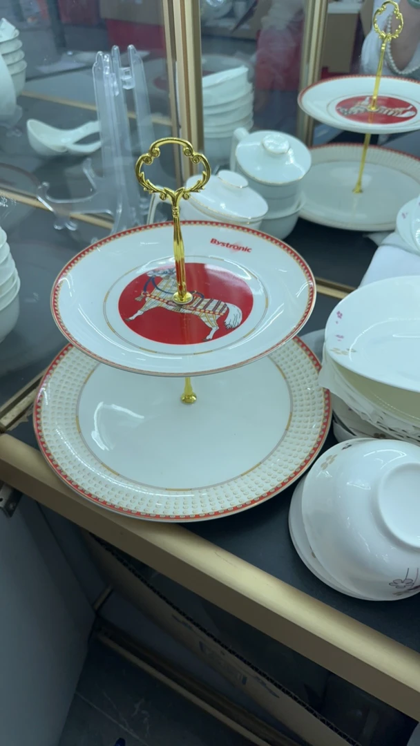 唐山骨瓷，微瑕款，蛋糕盘，上下两层，样品