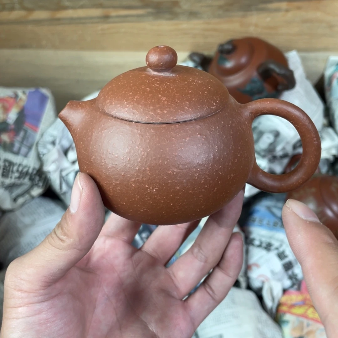 茶壶紫砂老厂紫砂壶一件。