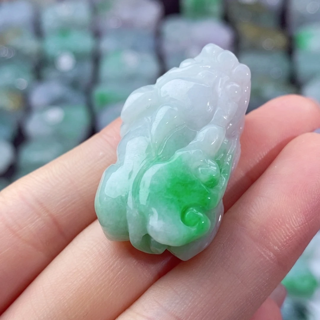 颈饰未镶嵌翡翠天然