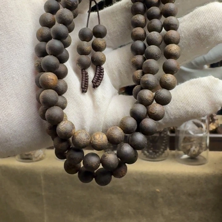 我***。沉香手串沉水卡7多圈28克