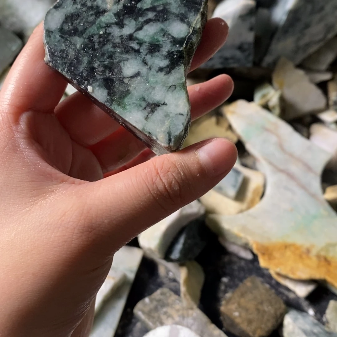 颈饰未镶嵌翡翠天然翡翠
