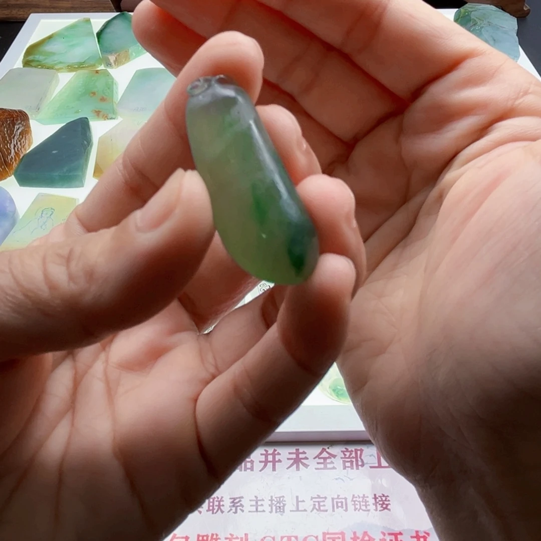 定制翡翠未镶嵌天然翡翠a货