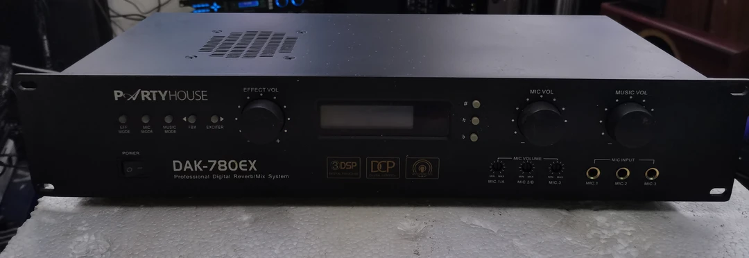 8新  二手 派对屋 3代效果器 不包邮 不支持七天无理由