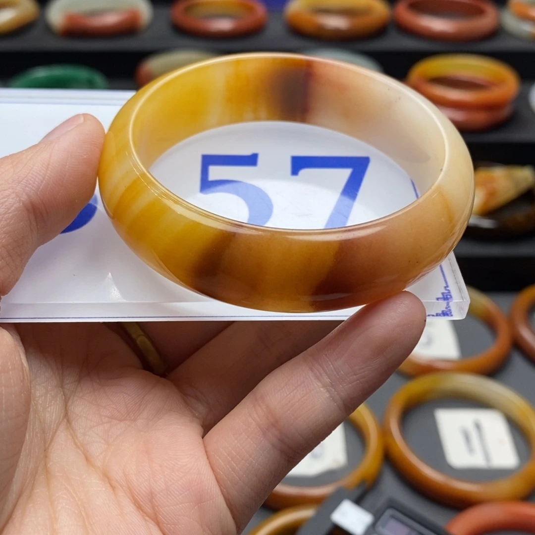 石英质玉（黄龙玉）手镯未镶嵌