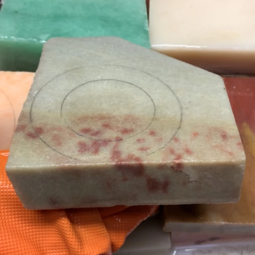 【闪购商品】未镶嵌手镯石英岩玉抹茶红草花