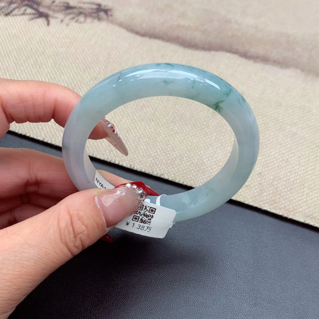 翡翠手镯未镶嵌缅甸翡翠手镯