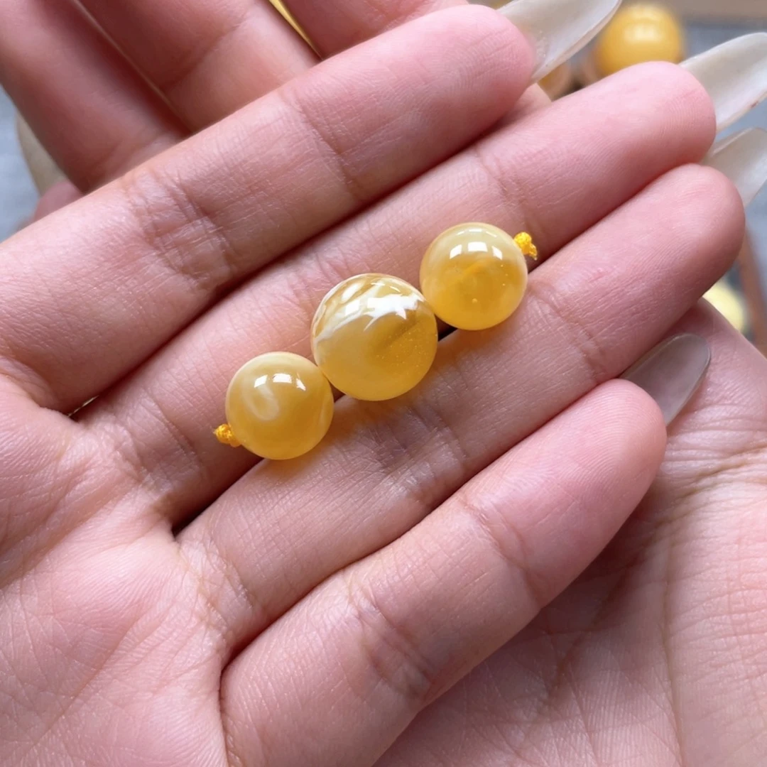 未镶嵌琥珀珠宝奇石