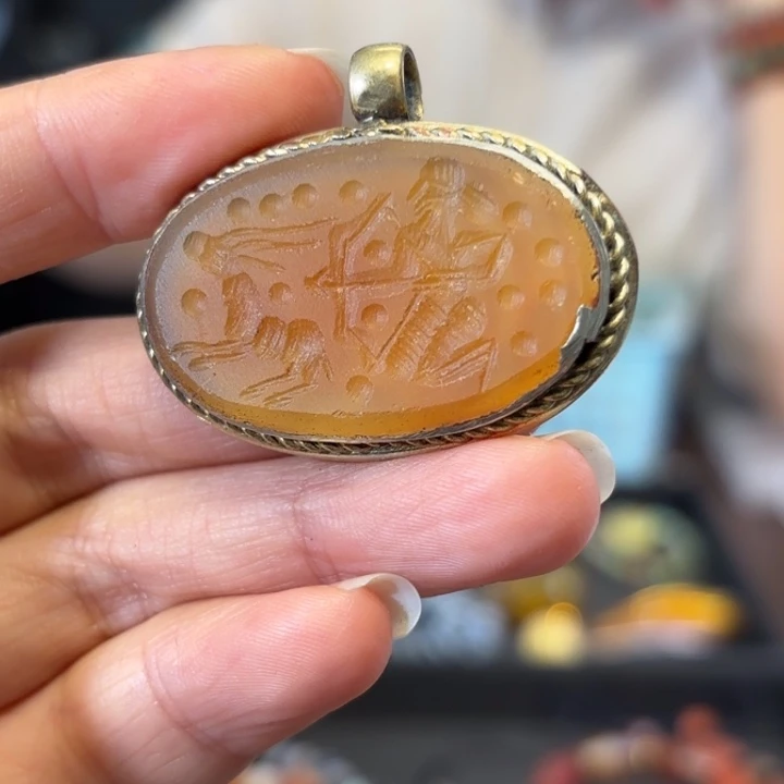 玛瑙/玉髓未镶嵌颈饰
