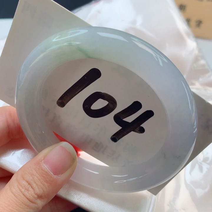 翡翠手镯（圆镯）未镶嵌