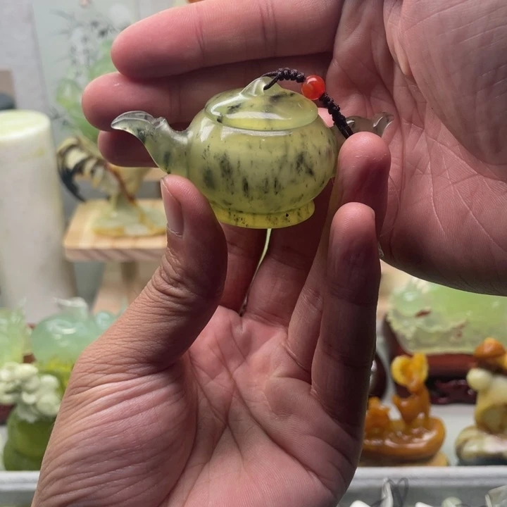 蛇纹石玉未镶嵌四大名玉手把