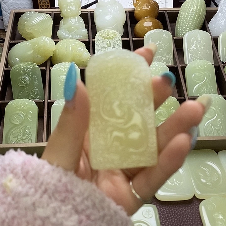 昆仑石双面守护猴