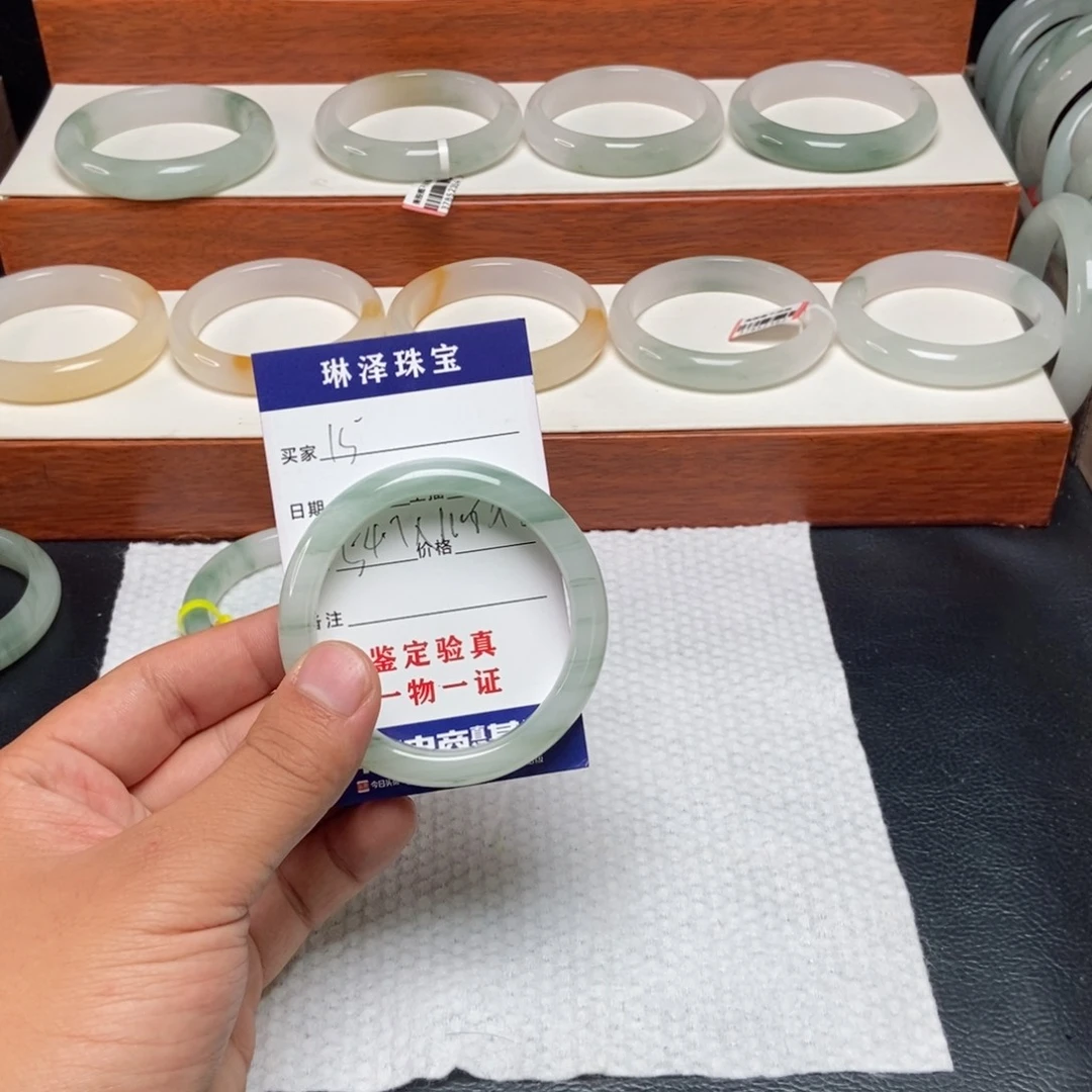 饼***饼未镶嵌手镯石英质玉15