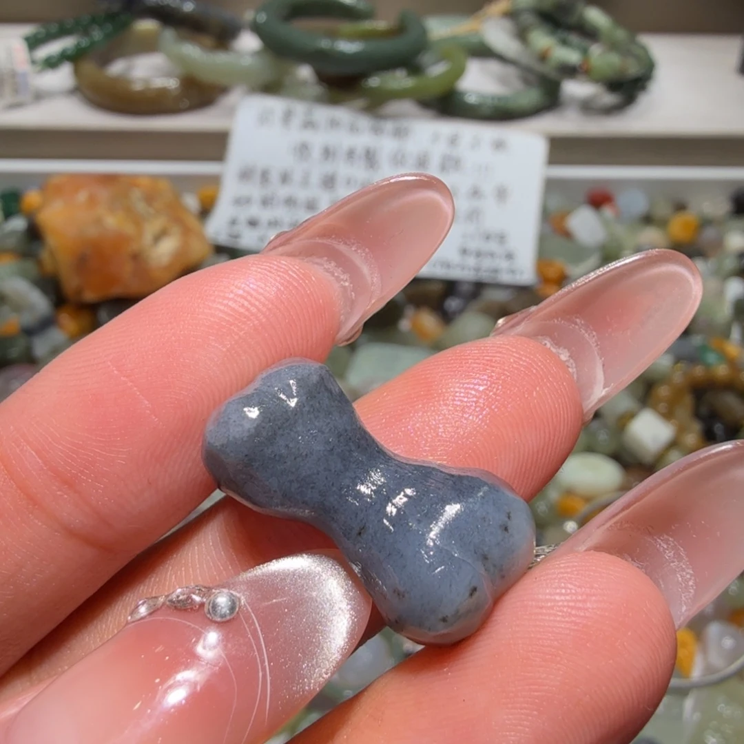 和田玉未镶嵌珠宝奇石包容