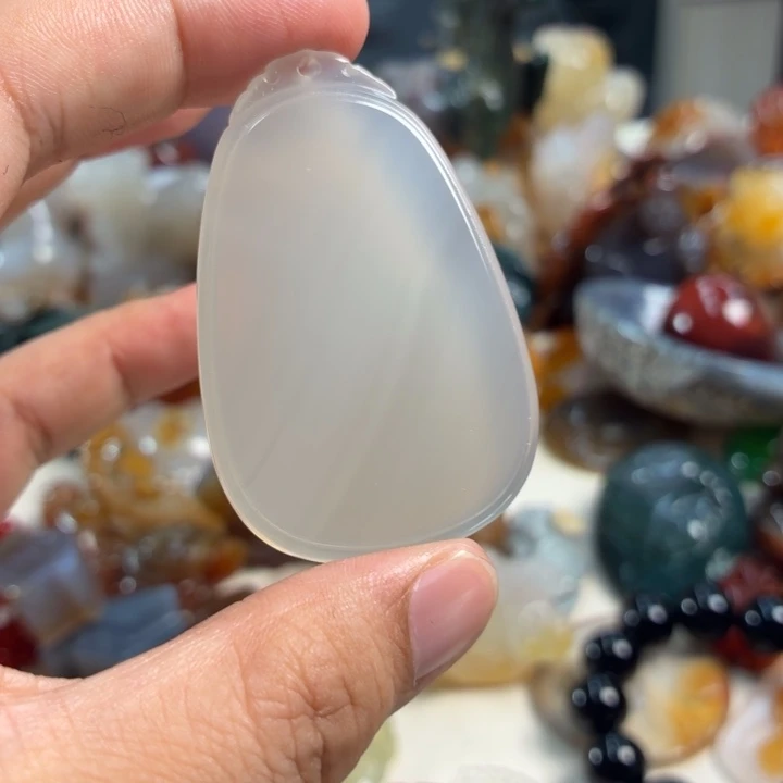 未镶嵌颈饰玛瑙/玉髓