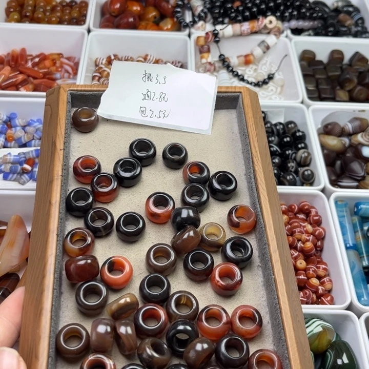 琉璃非金属2.8随机一颗