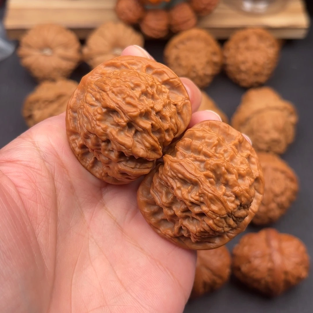 文玩核桃把件红狮子44