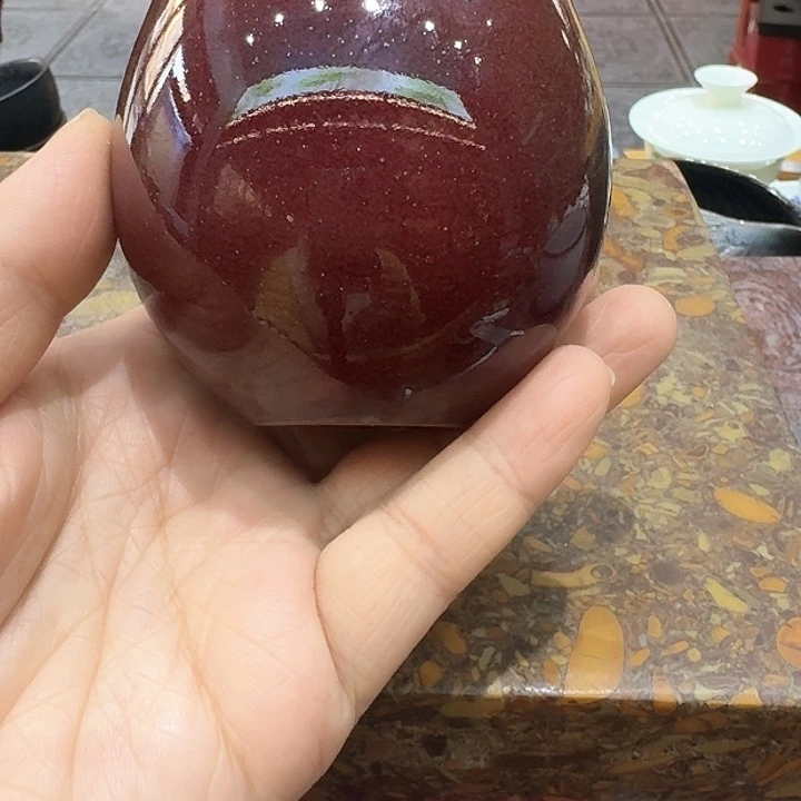 品茗杯一个，瓷。。。。品茗