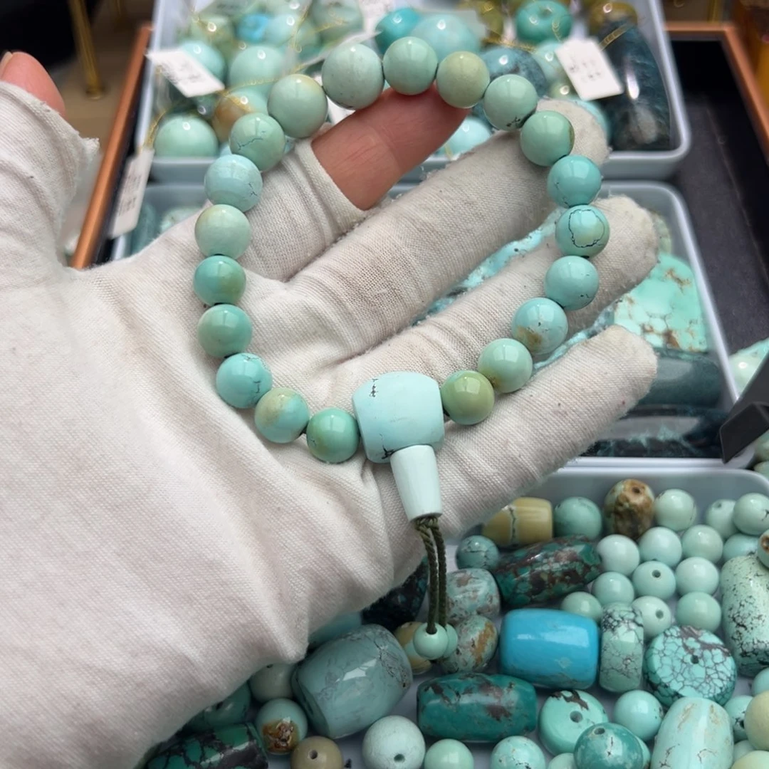 绿松石未镶嵌卡10手持