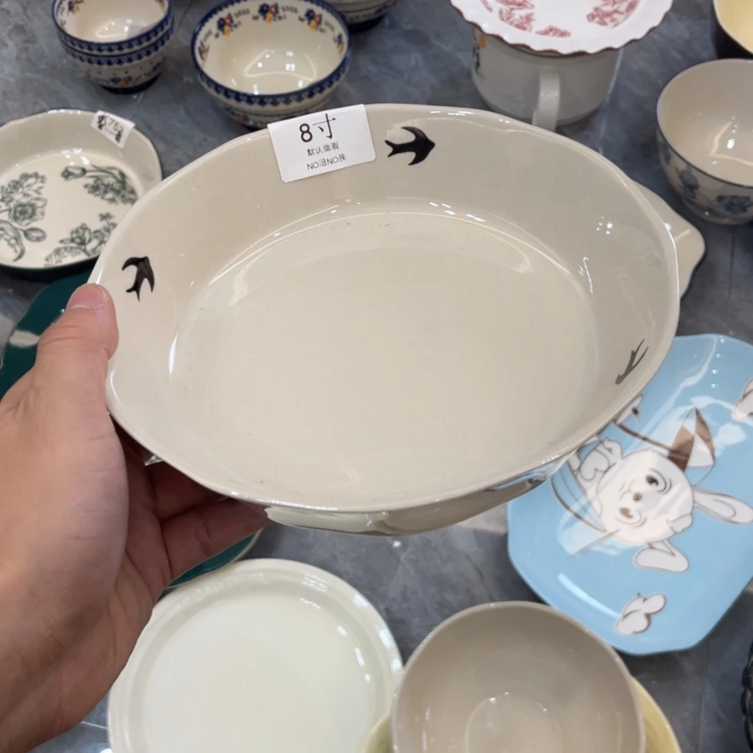 陶瓷微瑕餐具介意勿拍，满18飞！