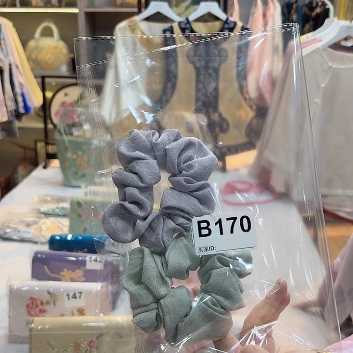 周***非遗传承人的精神风貌