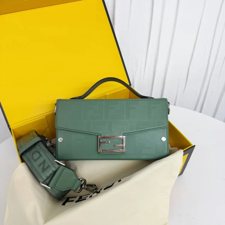 95新/芬迪/C6847788198/包包