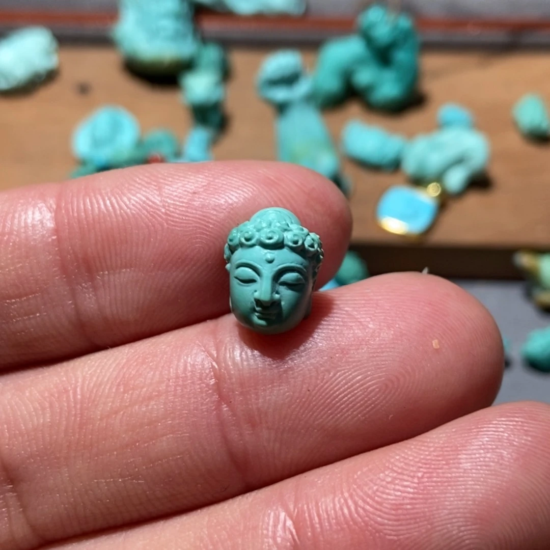 绿松石颈饰未镶嵌哈**亚