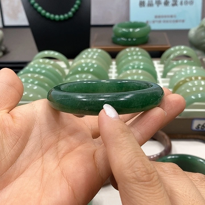 东陵石手镯未镶嵌福*多微瑕