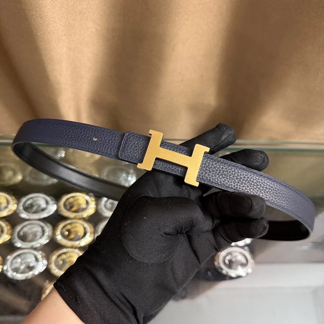 新款女士高档皮带休闲工字扣H扣牛皮腰带潮流时尚休闲百搭韩装饰