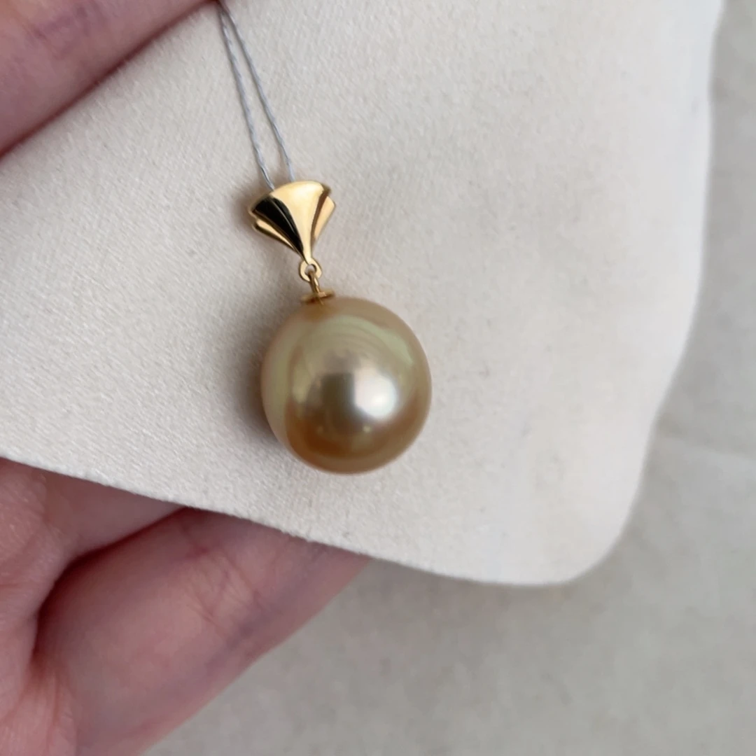 18K金镶嵌海水珍珠吊坠(不含链)13.3mm