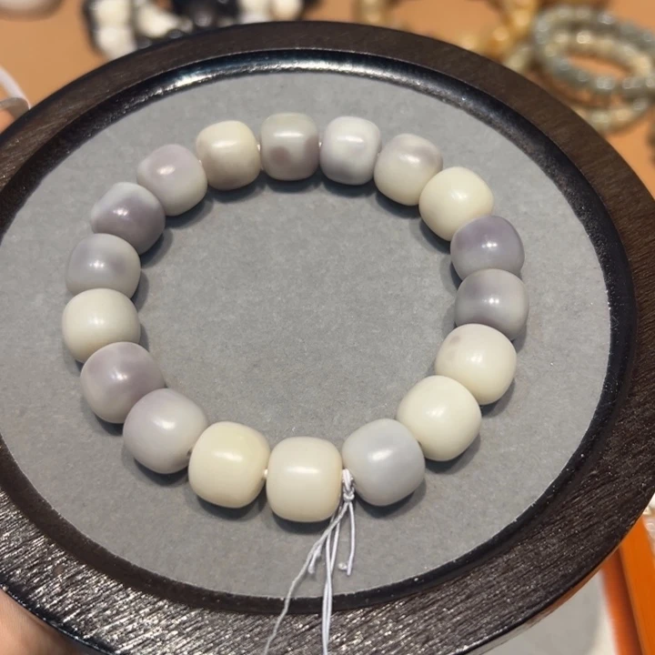 菩提根/象牙果吊坠紫韵，微瑕，14