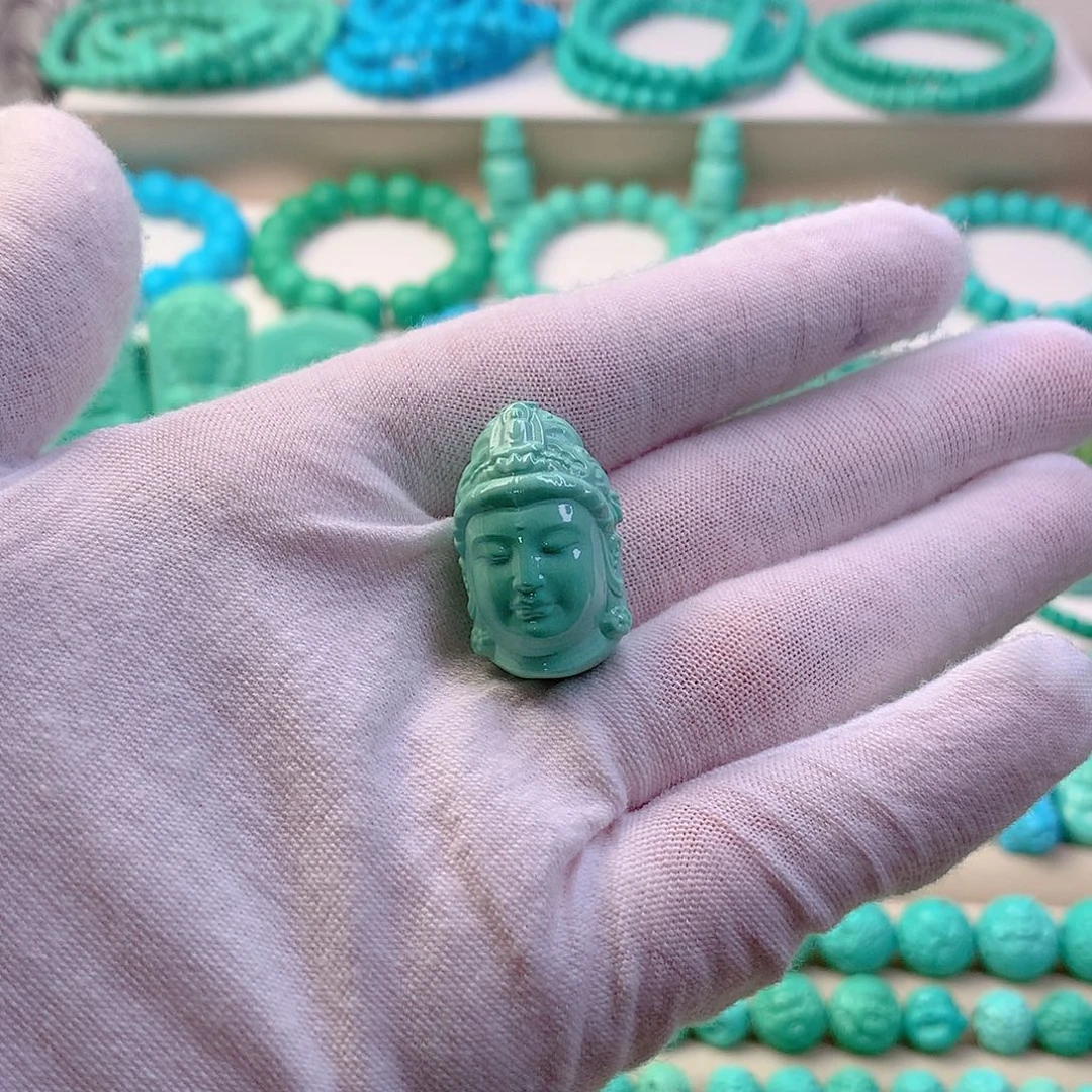 无非金属佛头雕刻吊坠