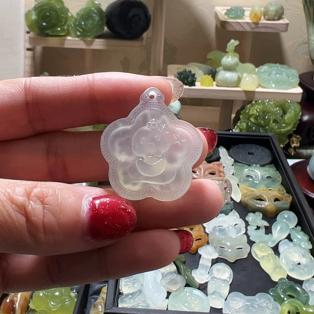 蛇纹石玉颈饰未镶嵌