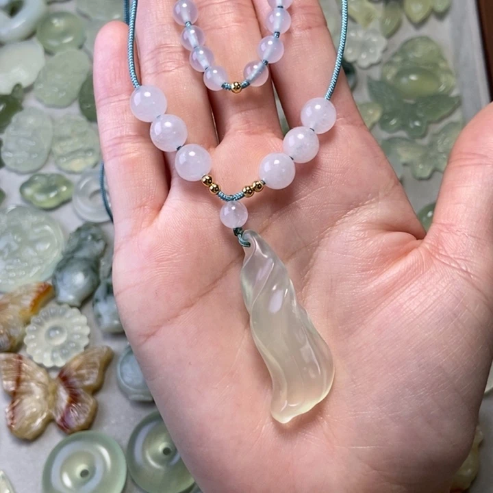 蛇纹石玉合金颈饰