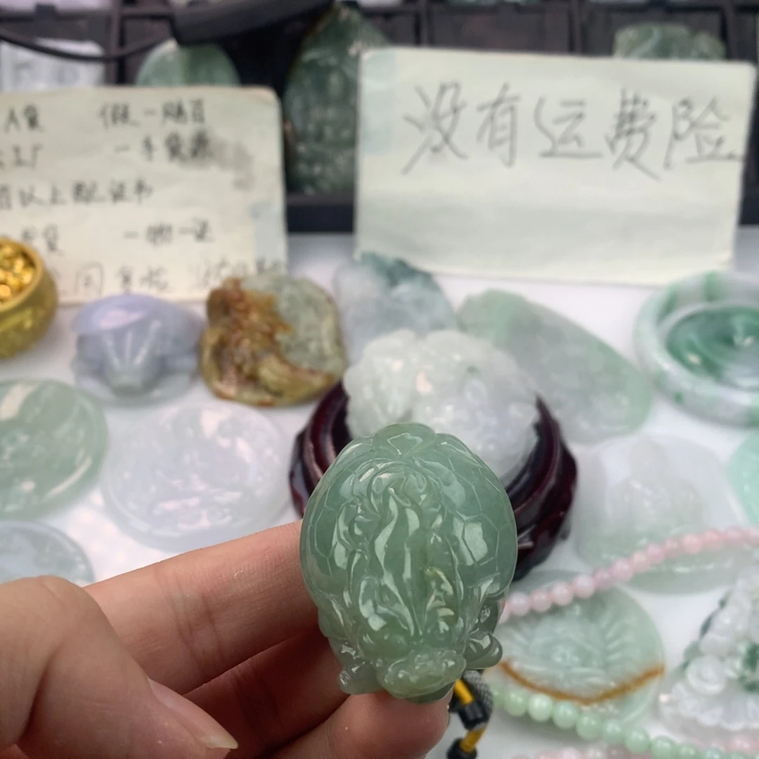 翡翠颈饰未镶嵌一