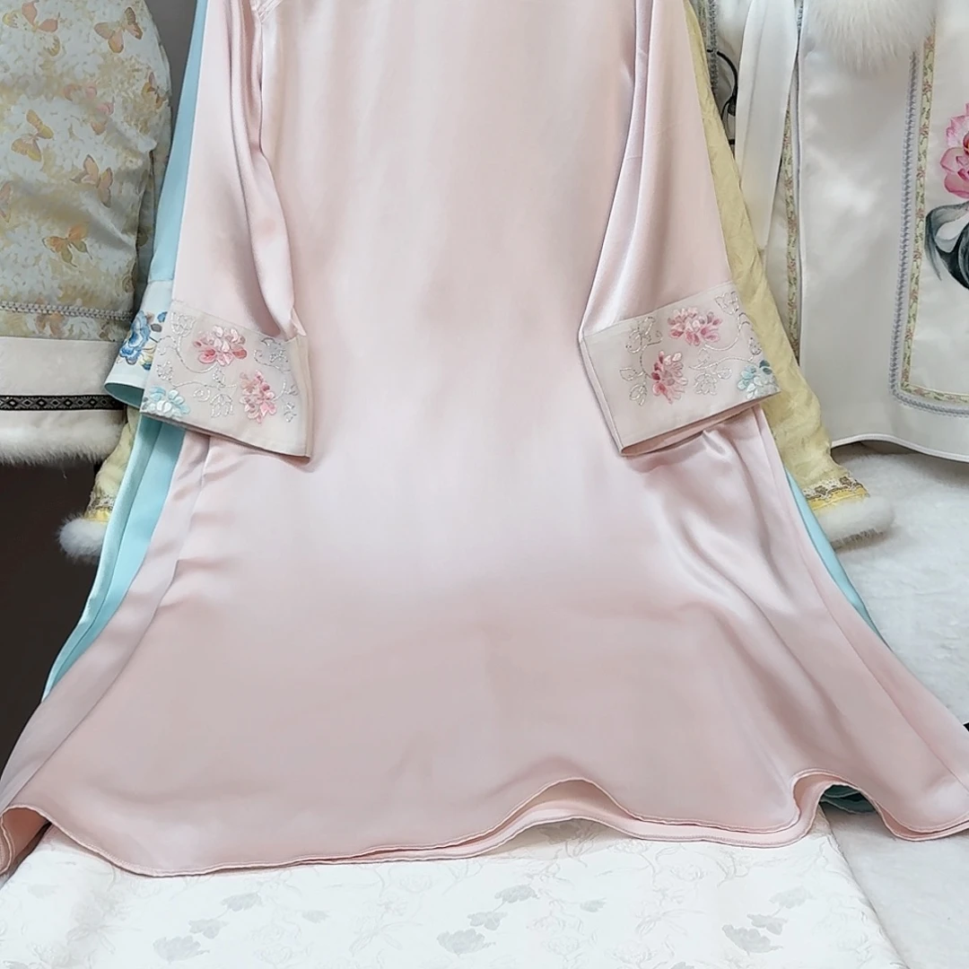 刺绣真丝粉色 家居服 一物一件