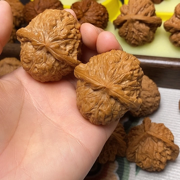 文玩核桃吊坠43南瓜45度